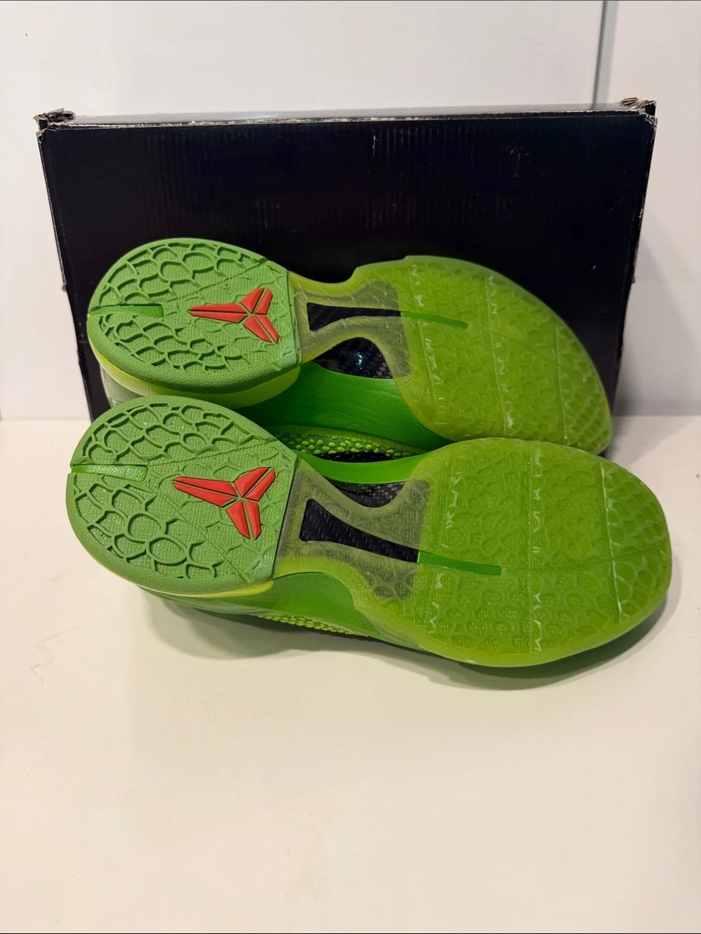 Nike Kobe 6 Proto Grinch men’s basketball shoes size 10